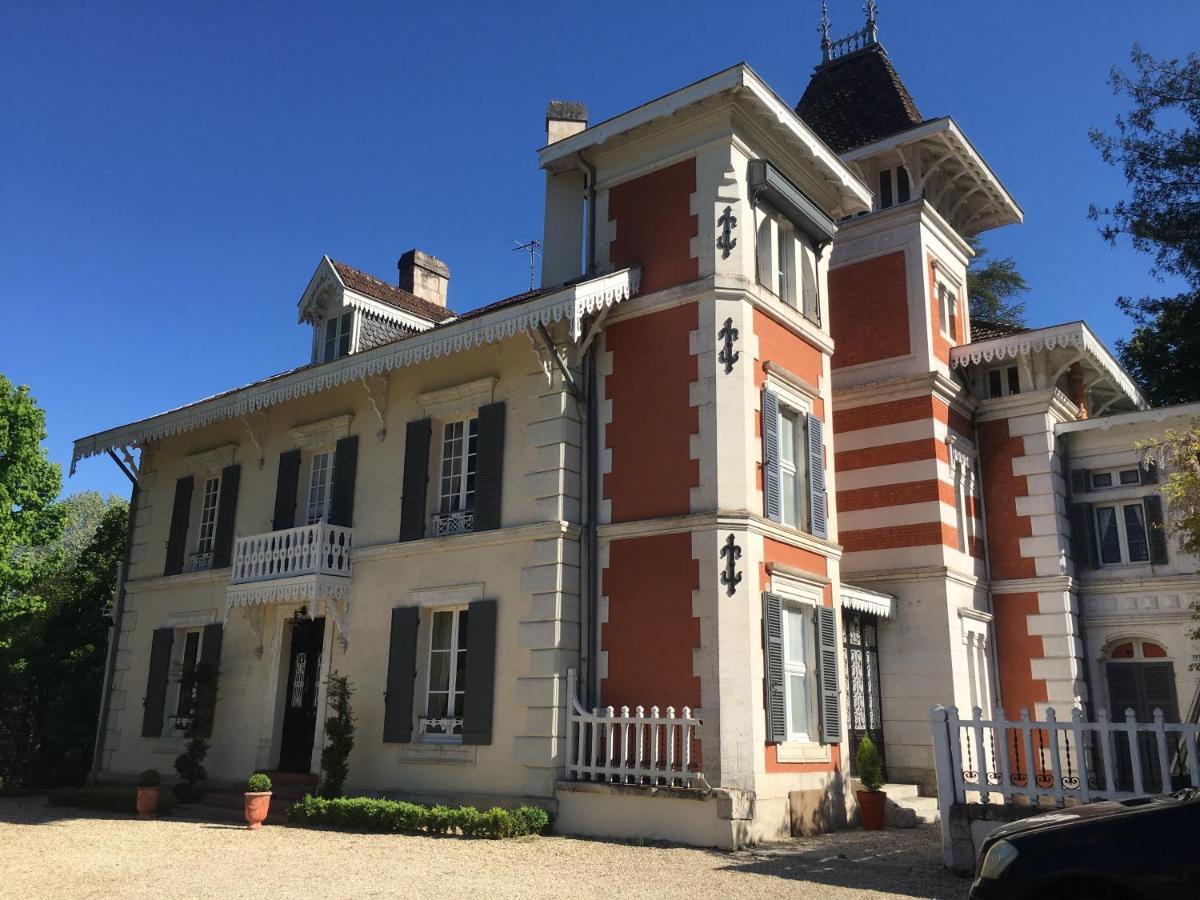 Bed and Breakfast Manoir De L'Epine Saint-Séverin Exterior foto
